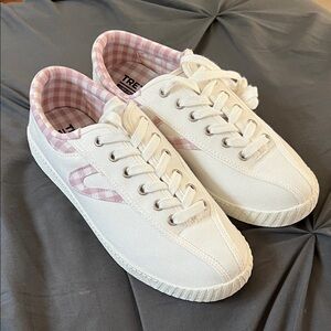 Tretorn White and Pink Gingham Women's Sneakers